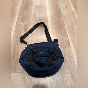 Lululemon Dash All Day Bucket Bag *Read*